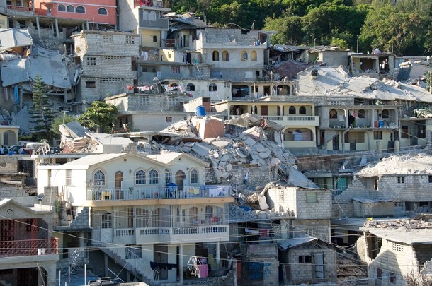 Показаха силата на труса в Хаити (видео)