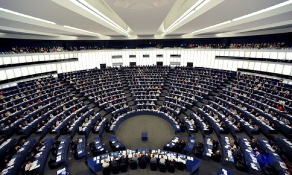 Започва решаващата сесия на европарламента