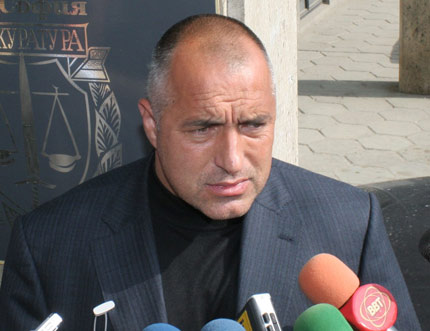 Борисов нареди да хванат подпалвачите на СКАТ