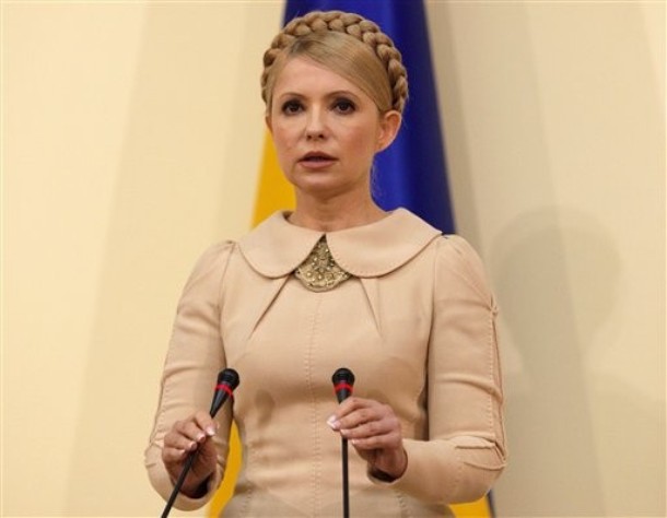 Тимошенко заплашва с нова Оранжева революция