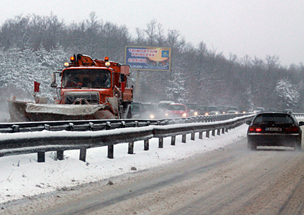 Сняг спря камионите на ГКПП Гюргево