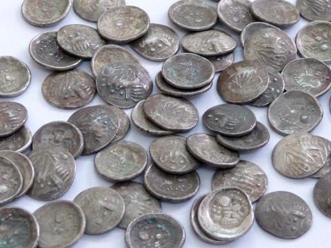 Пипнаха 8 000 антични монети