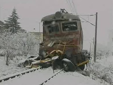 Почина машинистът на влака, който блъсна снегорин