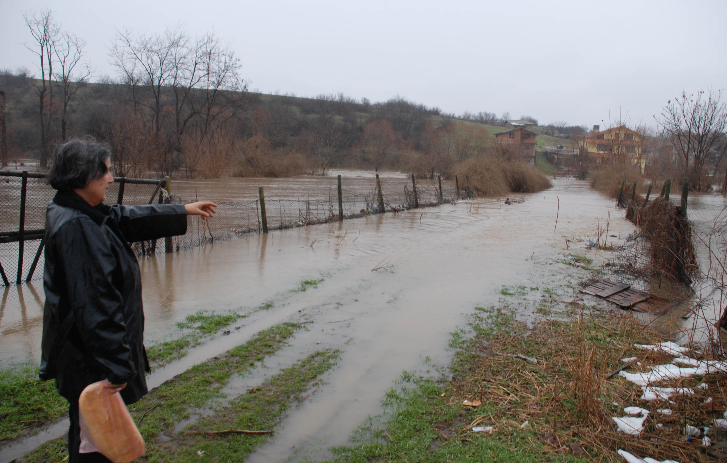 Метър вода затвори пътя  към Турция 