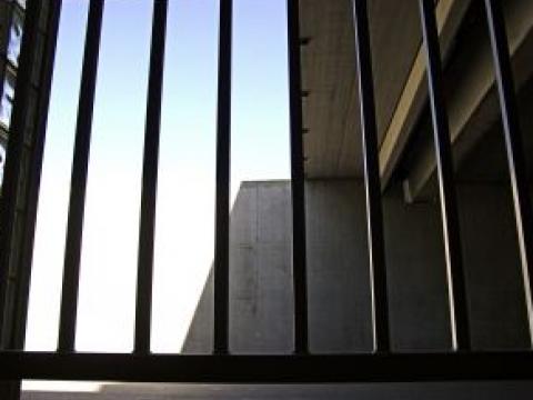 Съдът в Пазарджик тикна в ареста 36-годишен, издирван от Интерпол 