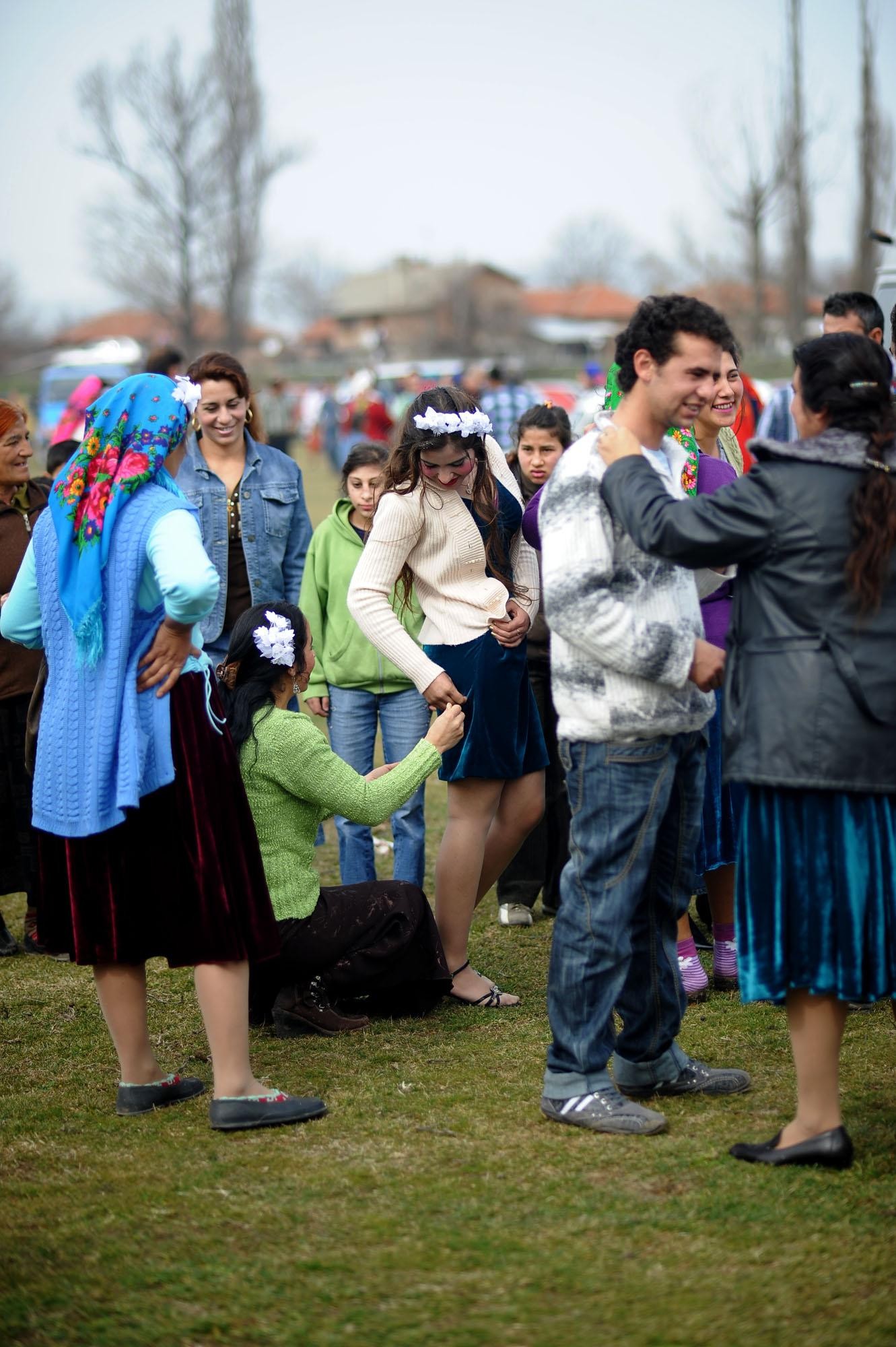 ЕК дава пари за по-малко бракове при ромите