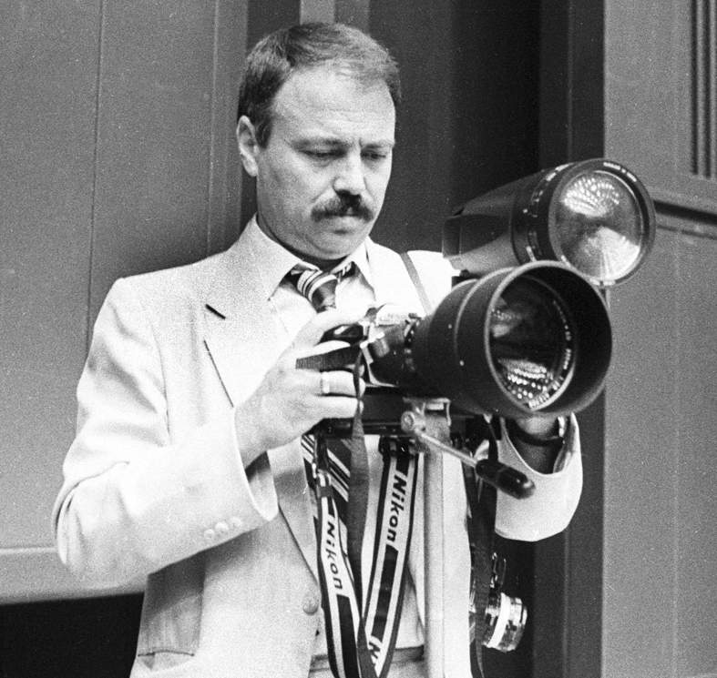 Почина големият български фотожурналист Стефан Тихов