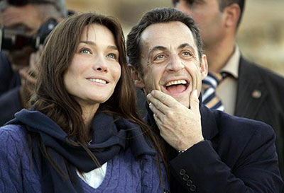 Саркози и Бруни си кръшкат