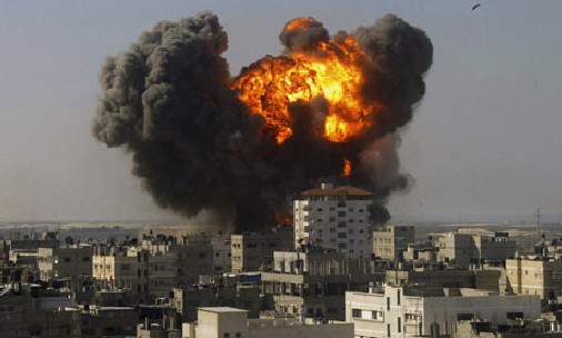 Три бомбени удара в Ивицата Газа