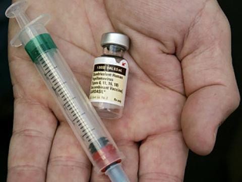 Родители против ваксините за деца, давали странични ефекти