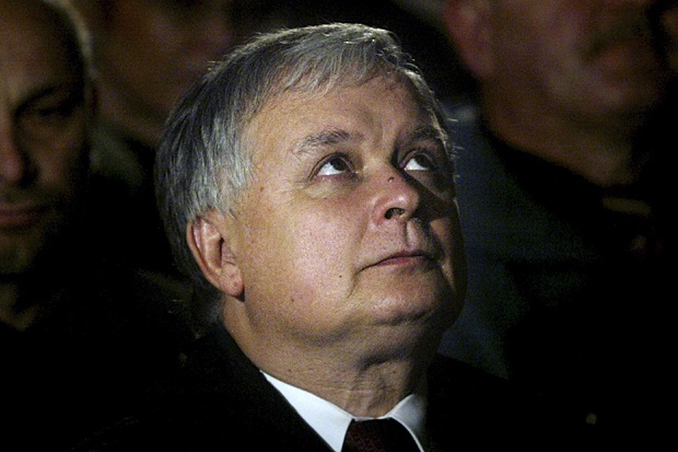 Версията за заговор срещу Качински отново актуална, Варшава иска разследване