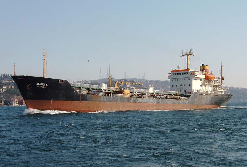 Сомалийските пирати отвлякоха български танкер 