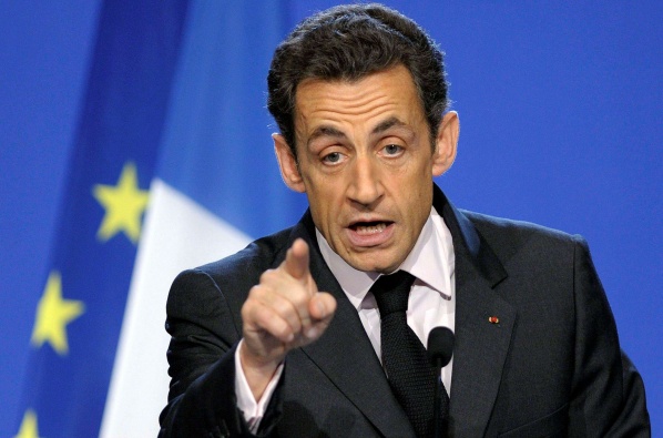 Решено: Тикват в затвора Саркози заради...