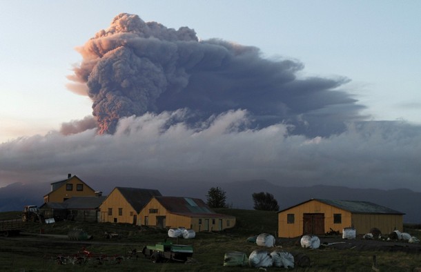 Вулканичен облак от Исландия пак затваря летища