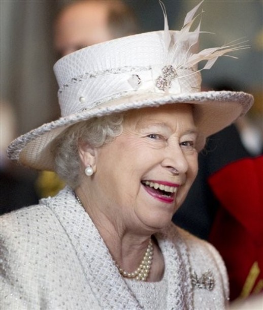 Радиоводещ обяви смъртта на кралица Елизабет II