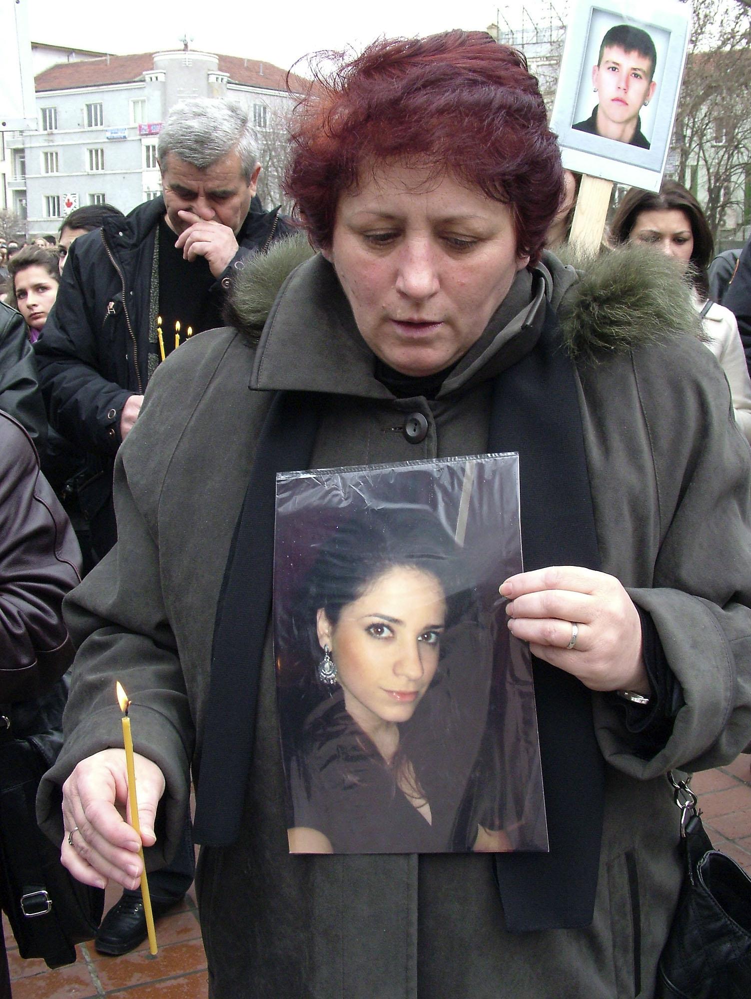 Майката на Радостина: Не облекчавайте присъдите на убийците!