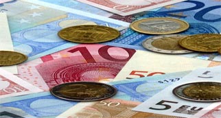 Гърция да ползва две валути, предлагат икономисти