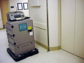 В шотландска болница роботи ще заменят санитарите