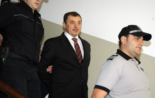 Оставиха Алексей Петров в ареста, той вади имена от &quot;организираната престъпна група в ДАНС&quot; 