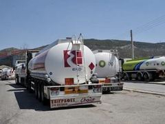 В Гърция шофьорите на бензиновози прекратиха стачката