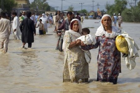 980 хил. души без дом след наводненията в Пакистан 