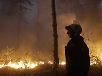 Пожарникар отиде да гаси огнен ад в Бяла и стана най-страшното