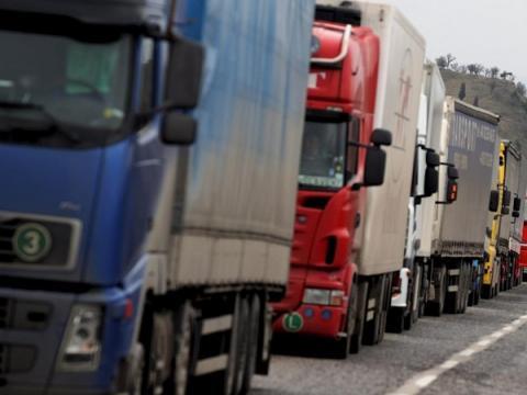 Ограничения за камионите по пътищата  