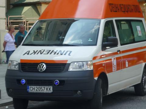 Медицински екип транспортира от Гърция тежко болен българин 