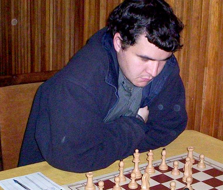 Шахматистът Драгиев убит заради органи? 