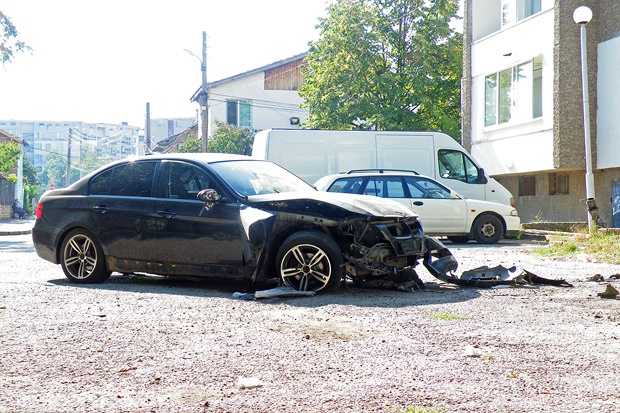 Хванаха един от бомбаджиите, взривили БМВ във Враца