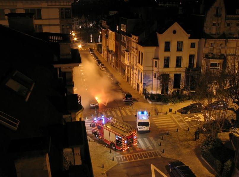 Взрив срути 3 къщи под носа на ЕС в Брюксел