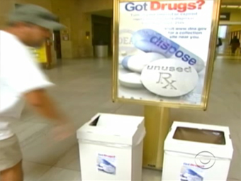 Американците за ден предали на наркополицията 121 тона лекарства