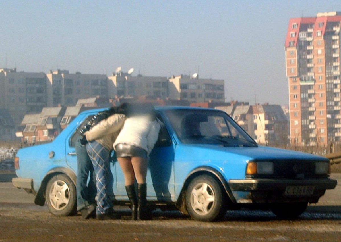 България трета по износ на проститутки
