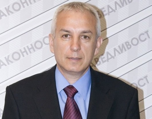 Гей-скандалът взе главата на Тодор Великов от РЗС