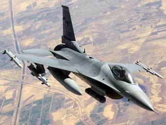 Вдигат 8 US бойни самолета в българското въздушно пространство