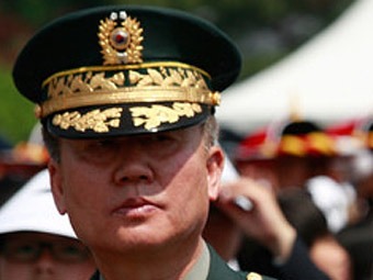 Командващият пехотата на Южна Корея подал оставка заради накърнена чест