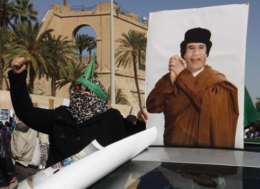 Безчинствата на Кадафи продължават