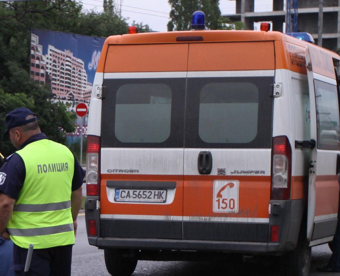 Двама загинаха в тежка катастрофа на пътя София-Бургас