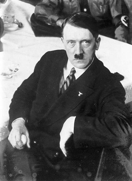 Хитлер цъфна на митинга на &quot;Атака&quot;