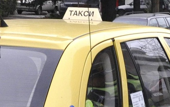 Подгониха нелегалните таксита в Разград