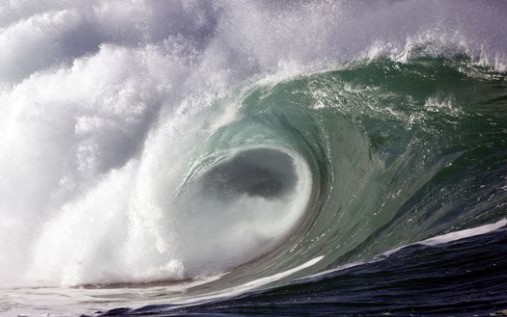 Първите вълни цунами достигнаха САЩ
