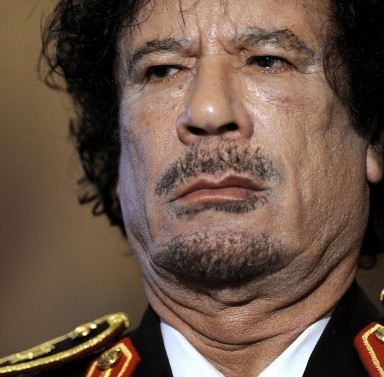 Силите на Кадафи навлязоха в предградията на Бенгази
