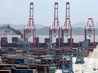 В Китай за първи път от 7 години отбелязали тримесечен търговски дефицит