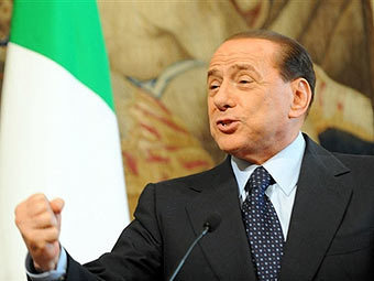 Италианска телевизия е глобена за често споменаване на Берлускони