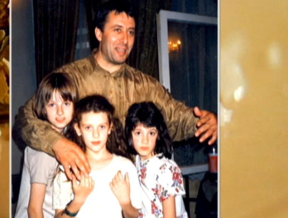 Най-малката дъщеря на Иво Карамански: Снимка на мъртвия ми баща ме завари на чина в училище