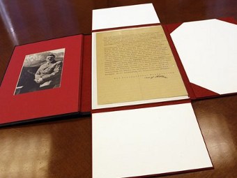 Първото писмо на Хитлер за Холокоста е показано в Ню Йорк
