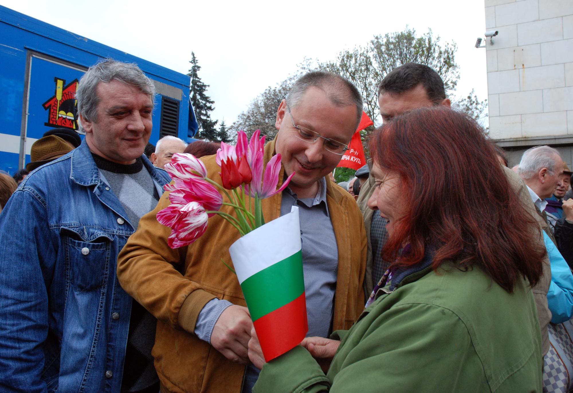 Станишев: Борисов управлява държавата като своя бащиния