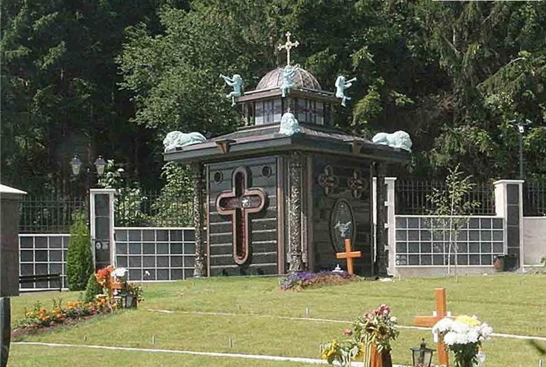 Мутафчийски дава на бартер гробницата си