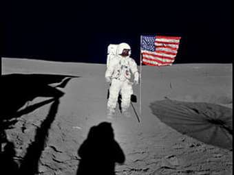 Правителството на САЩ съди шестия астронавт стъпил на Луната
