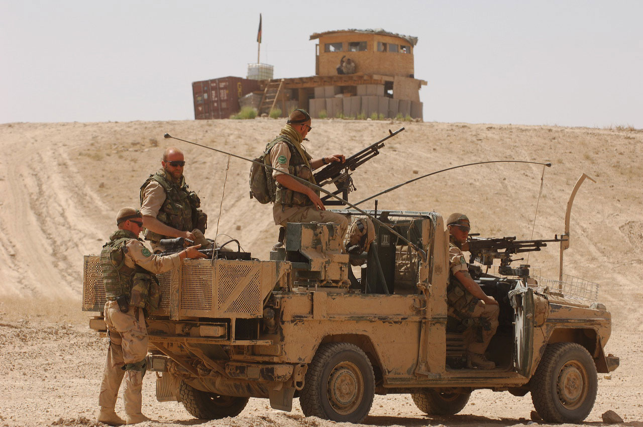Камион с експлозиви се взриви на входа на американска база в Афганистан